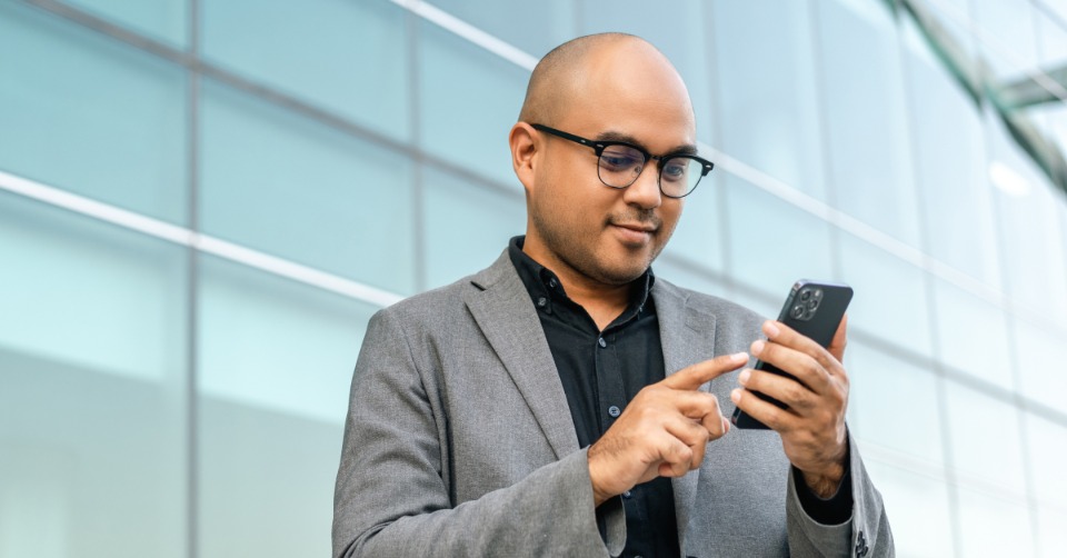 مدیریت تیم فروش از راه دور: کنترل ویزیتورها با موبایل